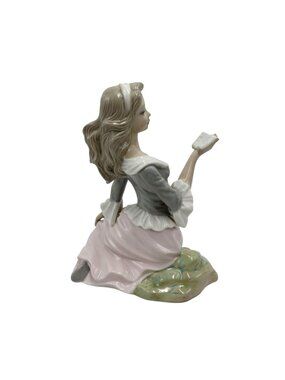 Tengra Porcelain Figurine Woman Reading Book Spain Vintage Lady Figure 8.7"